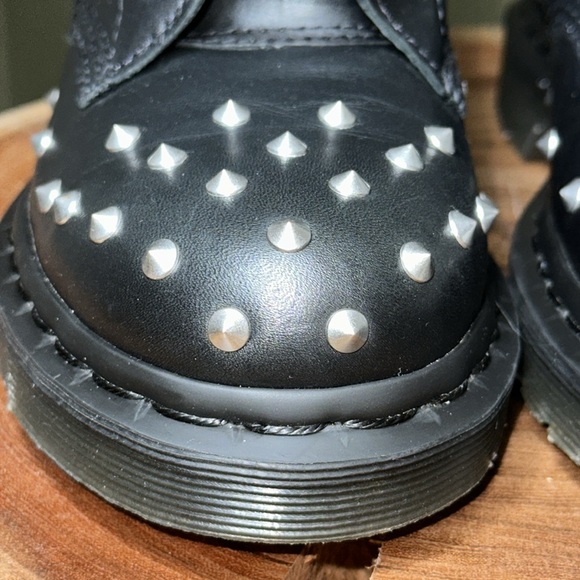 DR. MARTENS 1460 Stud Wanama Leather Lace Up Boots - Picture 4 of 16